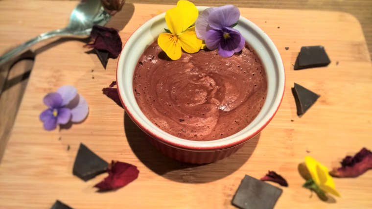 Healthy Vegan Chocolate Mousse with Aquafaba